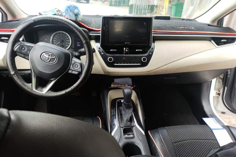 Used Toyota Corolla 2019 1.2T S-CVT GL-i Elite Edition Center Console