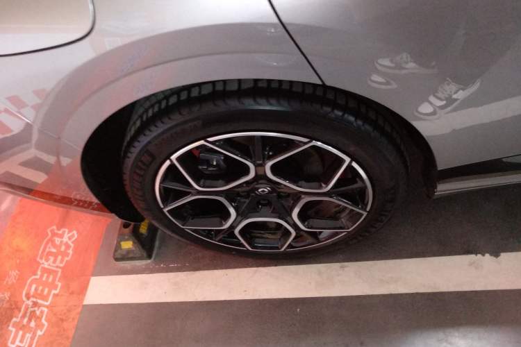 Used CHANGAN NEVO A07 2025 Range-Extended "True Fragrant" Edition 230 Flagship Model Exterior 5