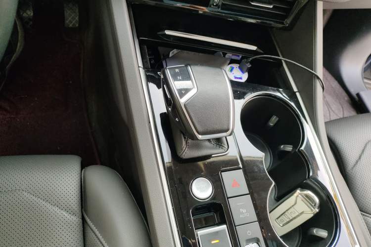 Used Volkswagen Touareg 2022 3.0 TSI Luxury Edition Black Diamond Sport Package