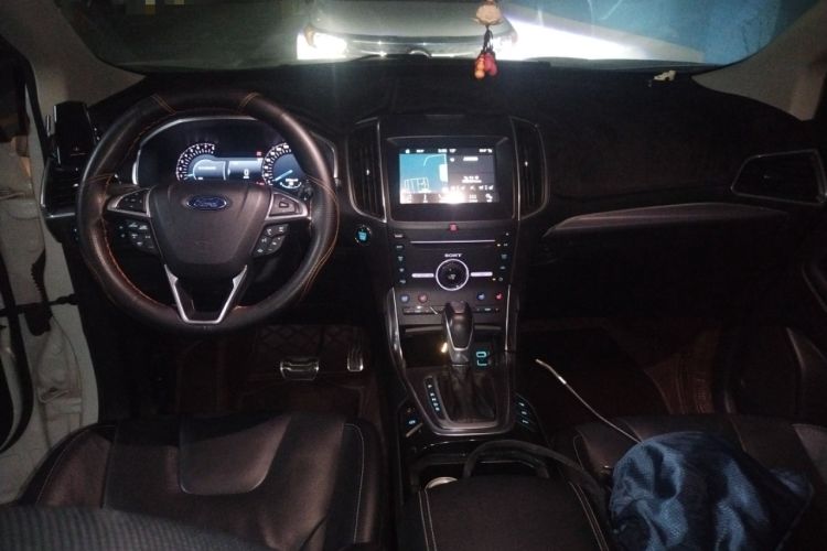 Used Ford Edge 2016 EcoBoost 245 Four-Wheel Drive Titanium 7-Seater
