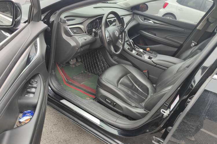 Used Buick LaCrosse 2018 20T Elite Edition Driver Seat