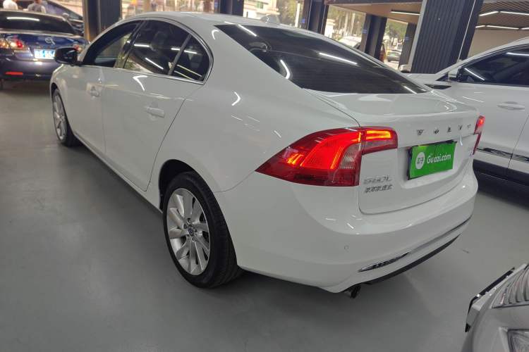 Used Volvo S60 2018 S60L T4 Zhiyuan Edition Exterior 2