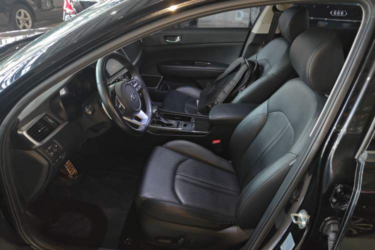 Used Kia K5 2019 Pro 1.6T Automatic Luxury Edition China VI Standard
