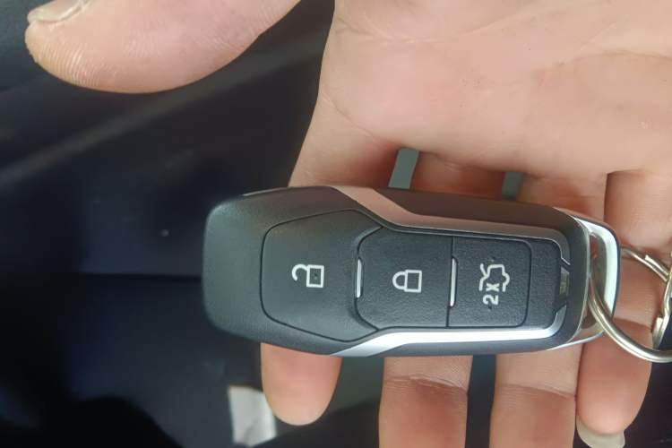 Used Ford Mondeo 2013 2.0L GTDi 200 Fashion Edition Interior 1