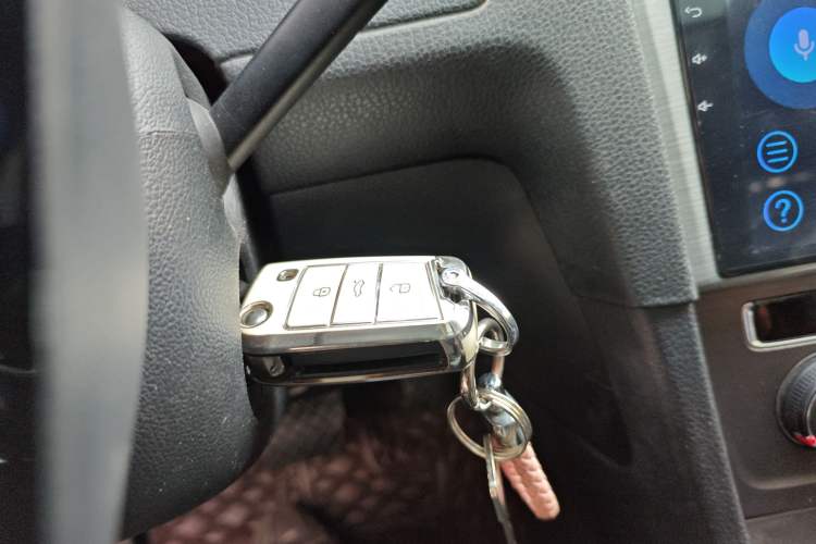 Used Volkswagen Golf 2015 1.4TSI Automatic Comfort Model Vehicle Key