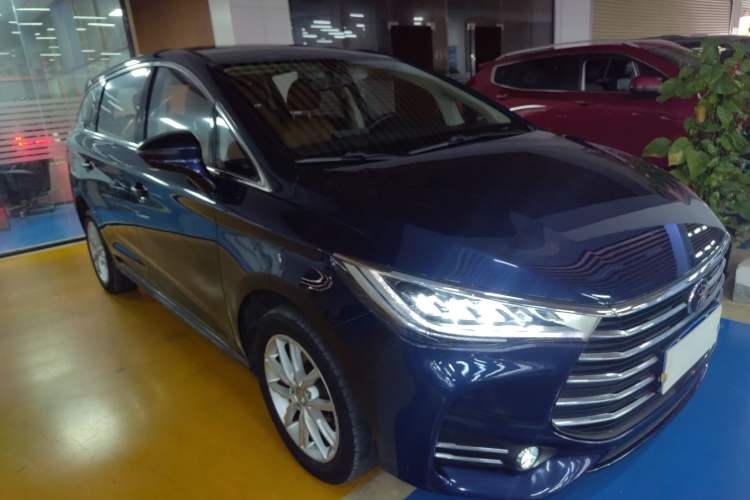 Used BYD Song MAX 2019 1.5T Manual Smart Connect Ruiyi Model 6 Seats China V Standard