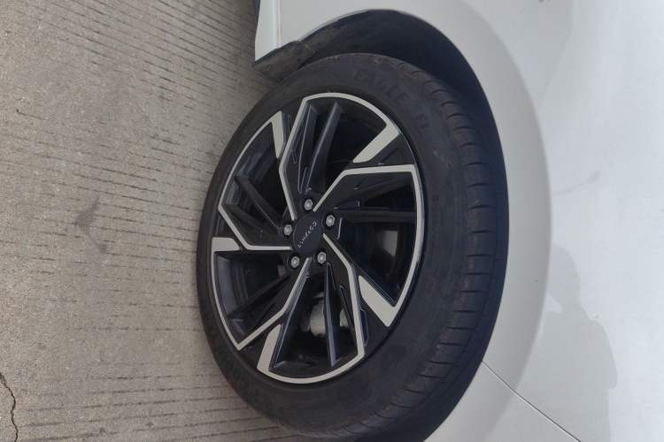 Used Lynk & Co 03 2025 1.5TD DCT Champion Edition Pro Exterior 7