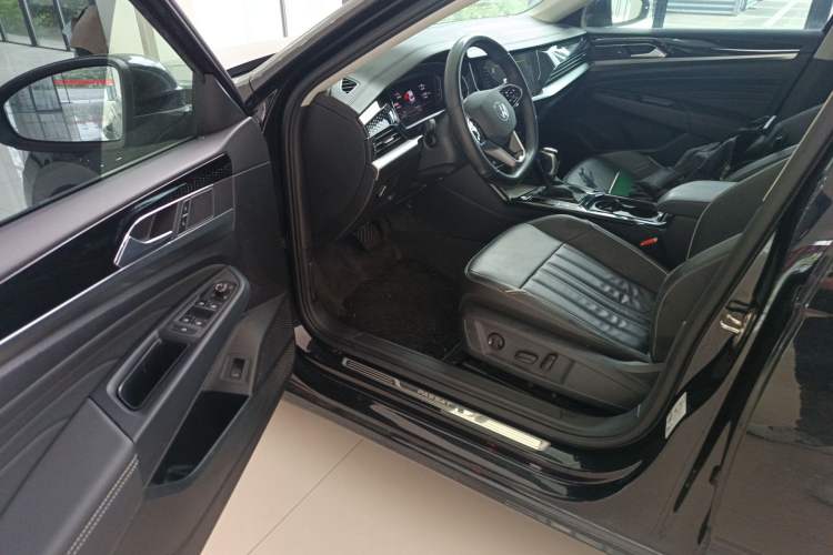 Used Volkswagen Passat 2023 Revised 330TSI Elite Edition
