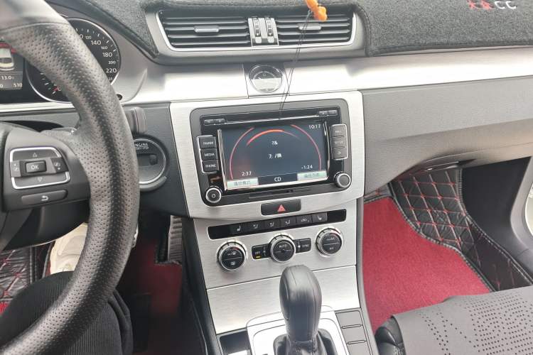 Used Volkswagen FAW-Volkswagen CC 2015 1.8TSI Luxury Model Audio And AC Panel