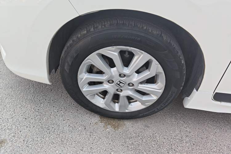 Used Honda Fit 2018 1.5L CVT Comfort Sunroof Version Left Front Wheel Hub