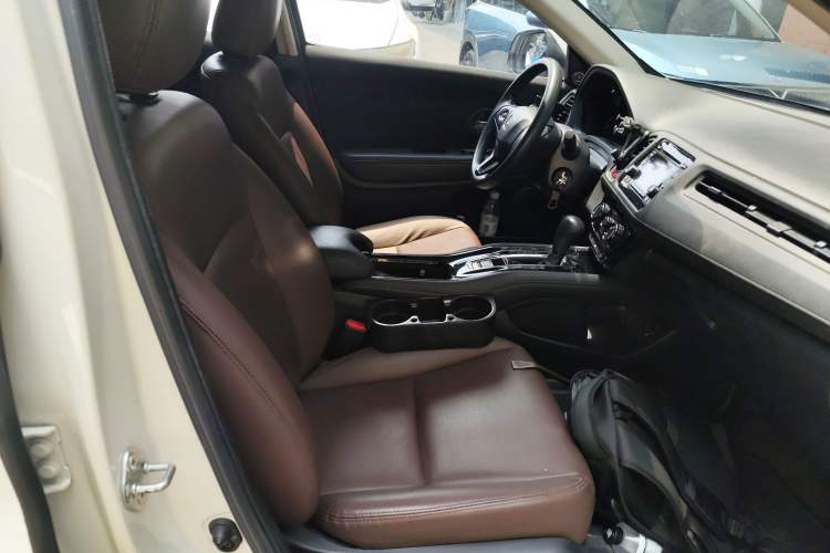 Used Honda Vezel 2017 1.5L CVT 2WD Comfort Model Right Front Seat