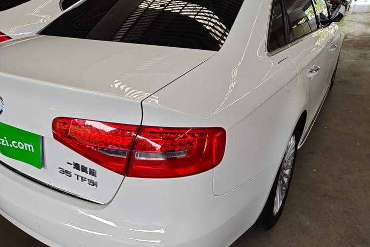 Used Audi A4L 2016 35 TFSI Collector's Edition Automatic Standard Model
