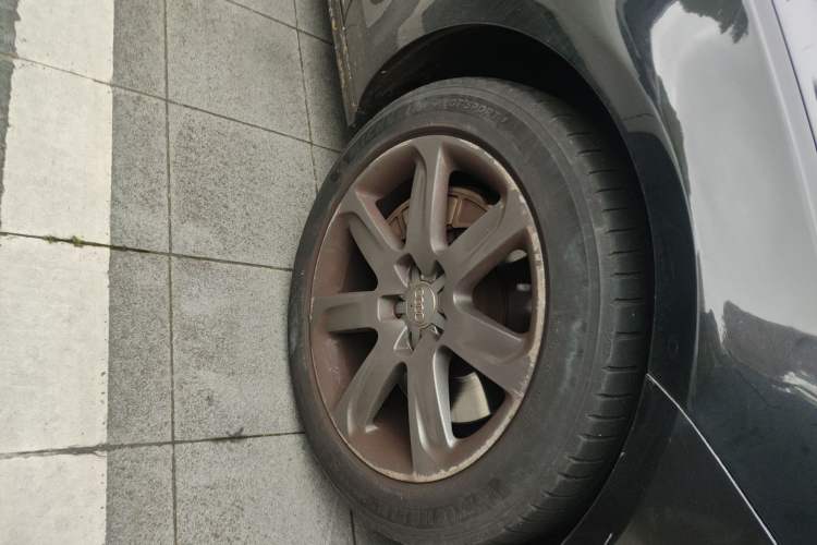 Used Audi A7 2012 3.0TFSI quattro Comfort Edition Right Front Wheel Hub