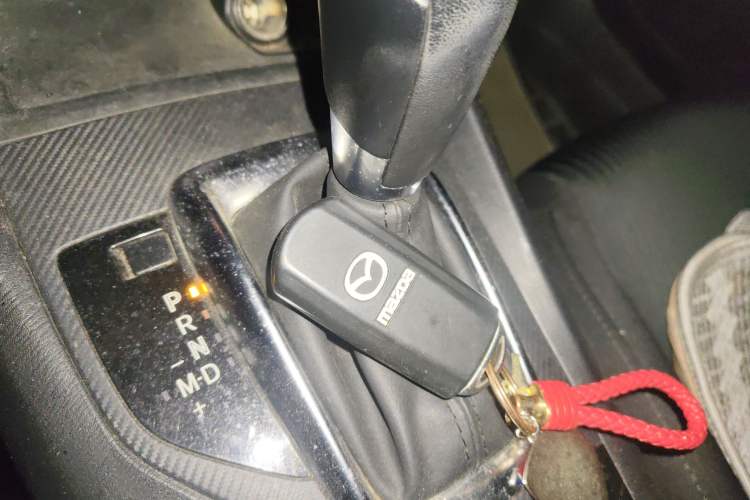 Used Mazda Mazda 3 Axela 2014 Sedan 1.5L Automatic Comfort Model