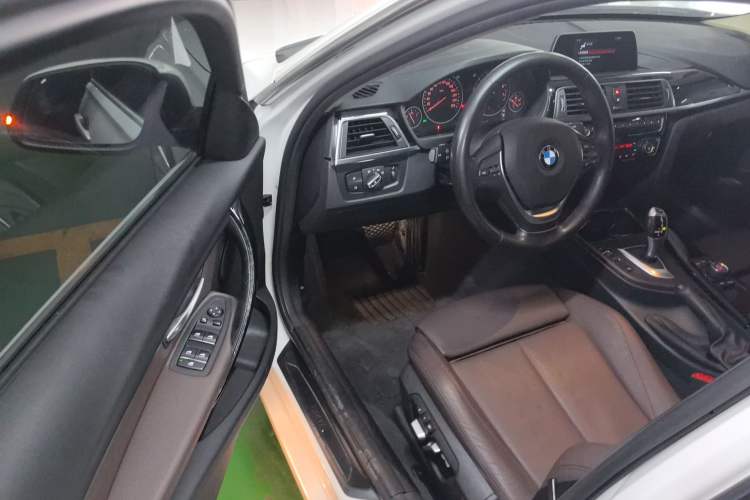 Used BMW 3 Series 2018 320Li Fashion Model

