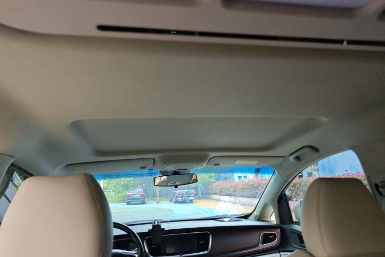 Used Buick GL8 2017 25S Comfort Version China V Standard Headliner