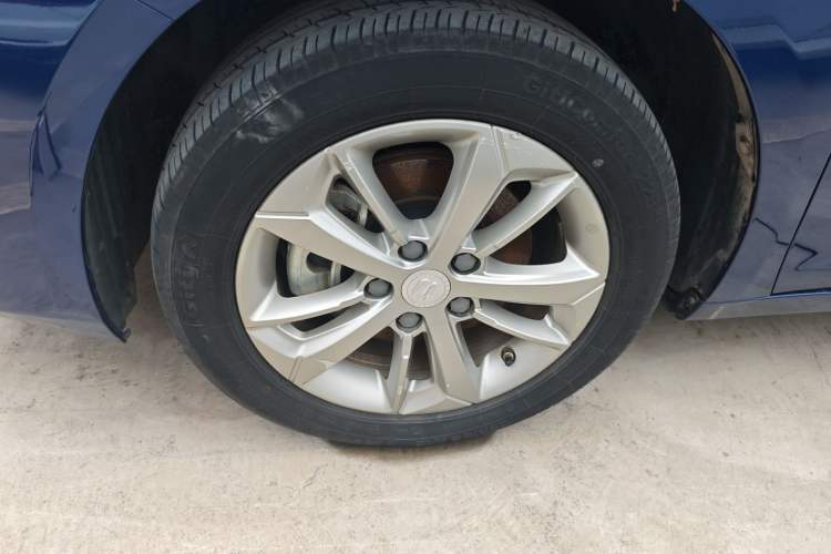 Used Geely Auto Emgrand GL 2021 UP 1.4T CVT Leading Edition Left Front Wheel Hub