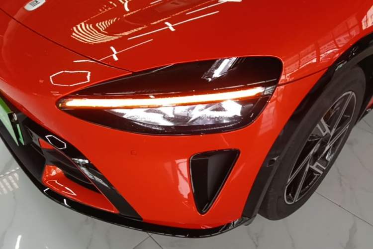 Used Xiaomi Auto YU7 2025 Ultra-Long Range High-Performance All-Wheel-Drive Max Edition Left Front Headlight