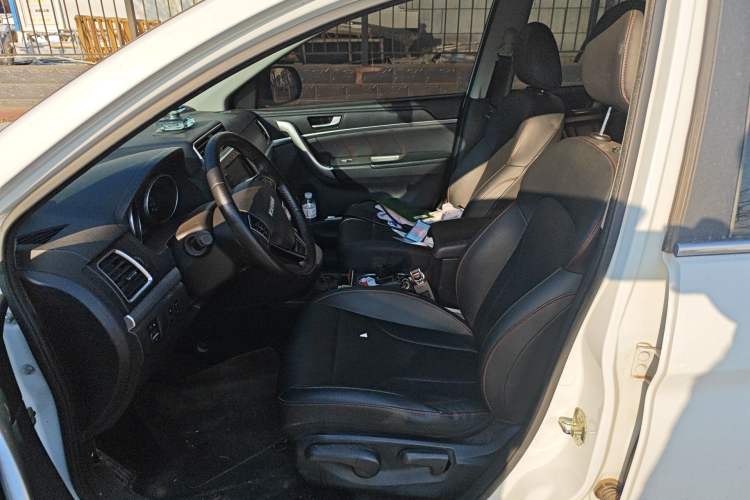 Used Haval M6 2019 1.5T DCT Two-Wheel Drive Elite Version China VI Standard Left Front Seat