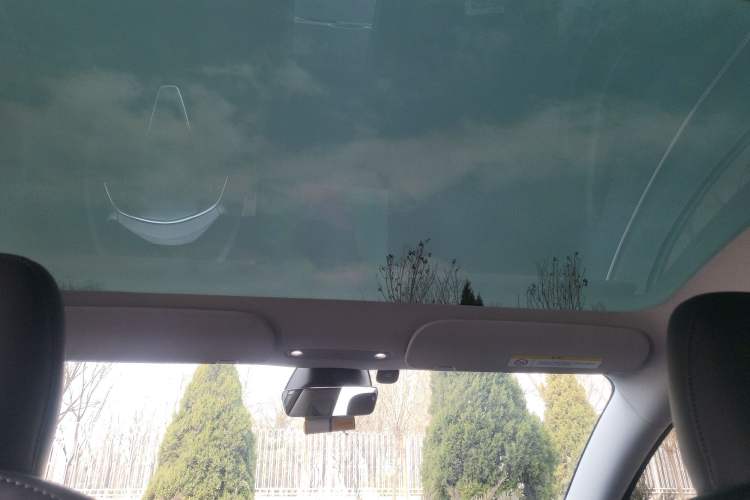 Used Tesla Model 3 2025 Long-Range All-Wheel-Drive Version