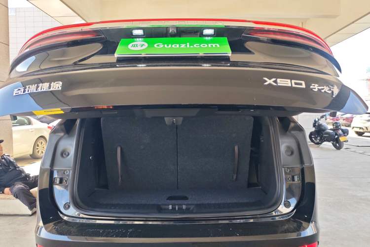 Used JETOUR X90 2023 Zilong 2.0T DCT Wushen Edition 7-Seater
