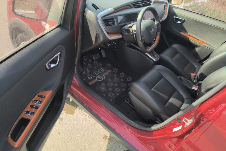 Used Geely Auto Vision X1 2017 1.3L Automatic Fun Edition
