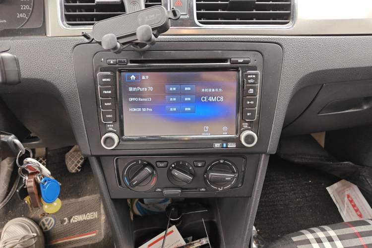 Used Volkswagen Santana 2013 1.6L Manual Fashion Edition
