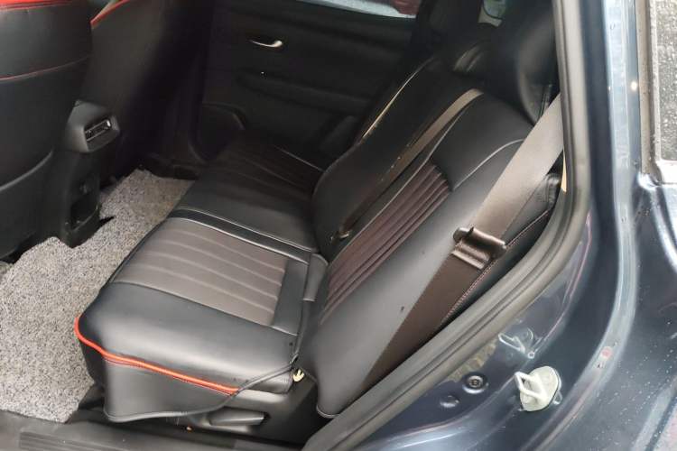 Used Landian E5 PLUS 2025 165 km Long-Range Version 7 Seats
