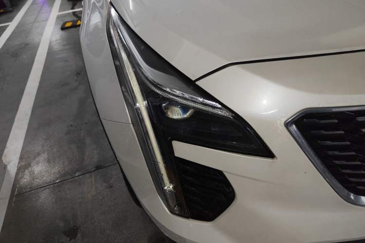 Used Cadillac XT4 2021 28T Four-Wheel Drive Platinum Edition