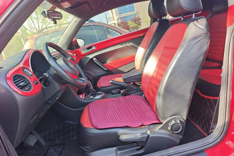 Used Volkswagen Beetle 2014 1.2TSI Fashion Edition Left Front Seat