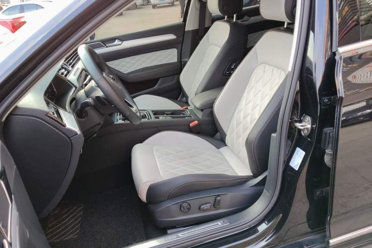 Used Volkswagen Magotan 2023 2 Million Units Commemorative Edition 330TSI DSG Luxury Version