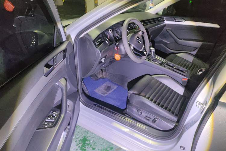 Used Volkswagen Magotan 2019 330TSI DSG Leading Edition China V Standard