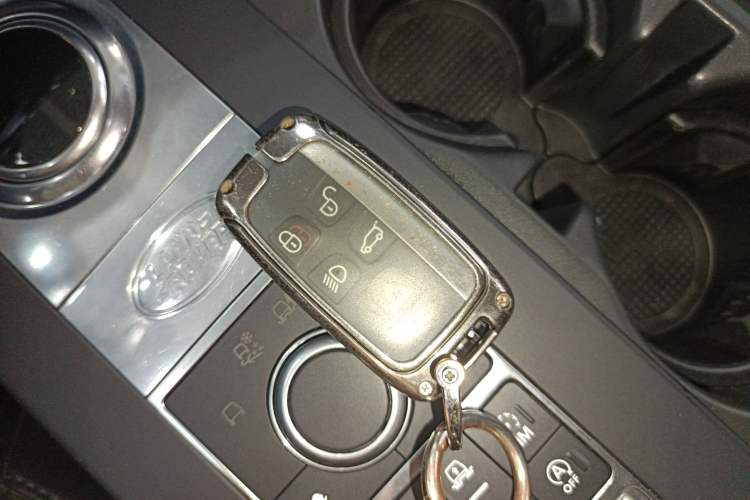 Used Land Rover Discovery 2017 3.0 SC V6 S
