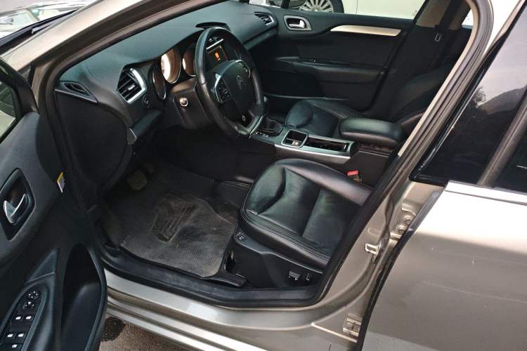 Used Citroen C4L 2016 1.2T Automatic Elite Model Driver Seat