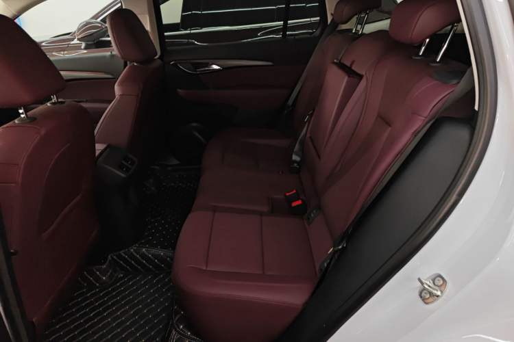 Used Buick Envision 2026 Model Equinox Plus 28T Two-Wheel-Drive Platinum Edition