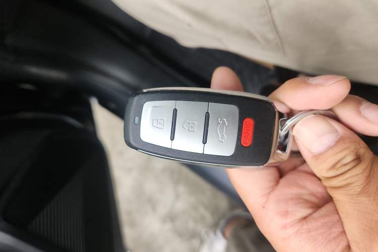 Used Roewe i5 2021 1.5L CVT Diamond Edition
