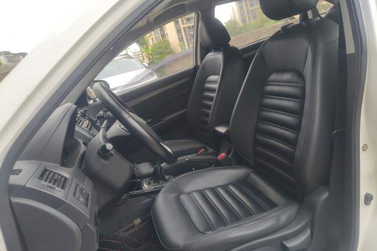 Used FORTHING Joyear S50 2016 2.0L Manual Luxury Version