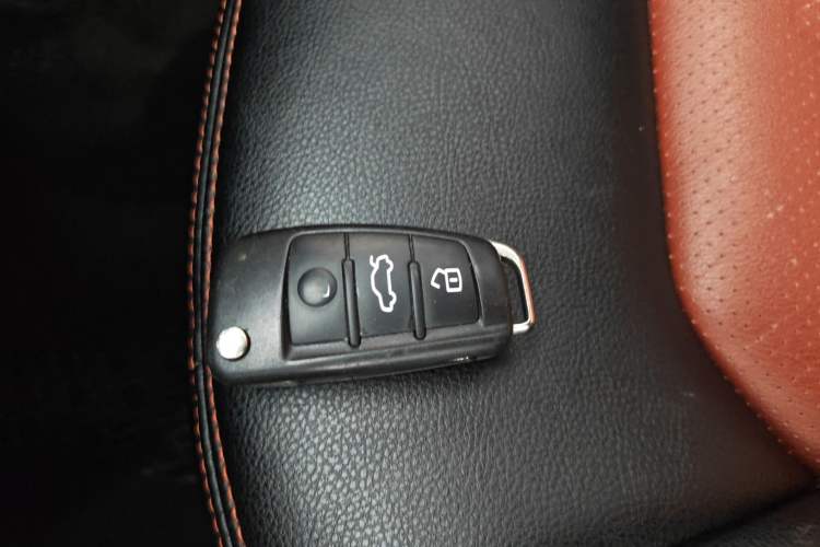 Used Audi A3 2017 Limousine 35 TFSI Ambition Edition Vehicle Key