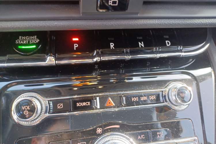 Used Lincoln Corsair 2021 2.0T Two-Wheel Drive Deluxe Edition