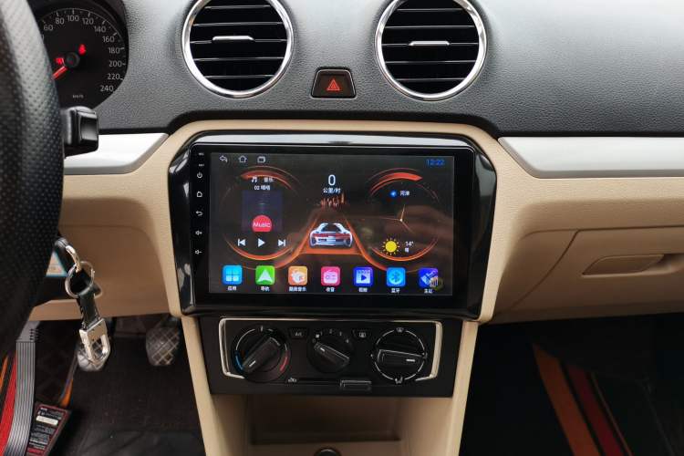 Used Volkswagen Jetta 2015 1.6L Manual Comfort Model Audio And AC Panel