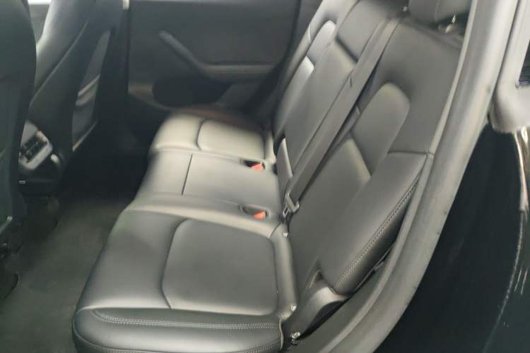 Used Tesla Model Y 2023 Long-Range All-Wheel-Drive Version
