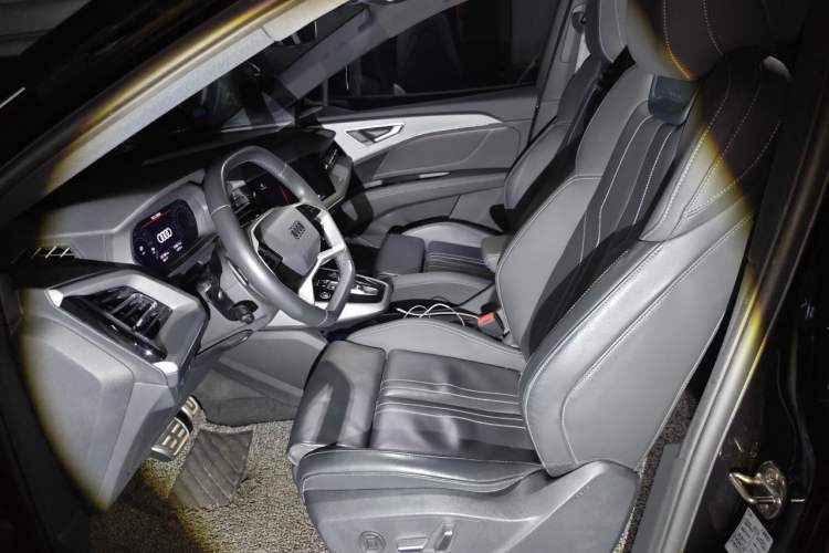 Used Audi Q5 e-tron 2023 40 e-tron Shining Edition Mecha Kit

