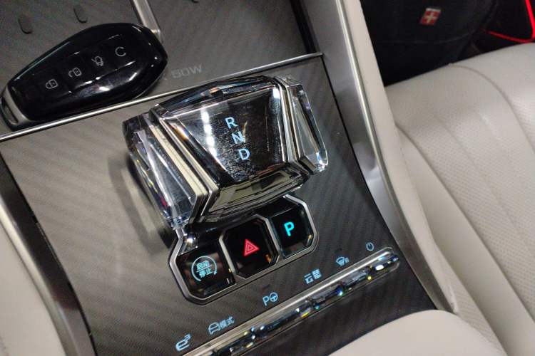 Used Denza Z9GT 2024 1100 Four-Wheel Drive Ultra Version Gear Lever