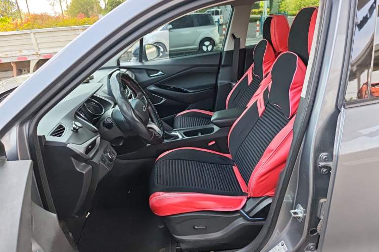 Used Chevrolet Orlando 2019 Redline 530T Automatic Enjoyment Version (5+2 Seating) China VI Left Front Seat