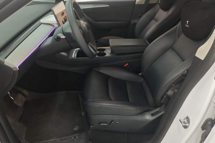 Used Tesla Model Y 2024 Long-Range All-Wheel-Drive Version
