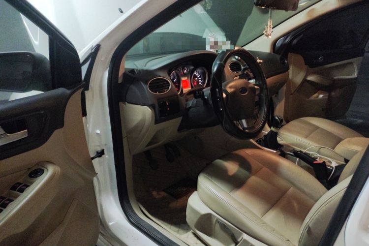 Used Ford Focus 2013 Hatchback Classic 1.8L Manual Fashion Edition