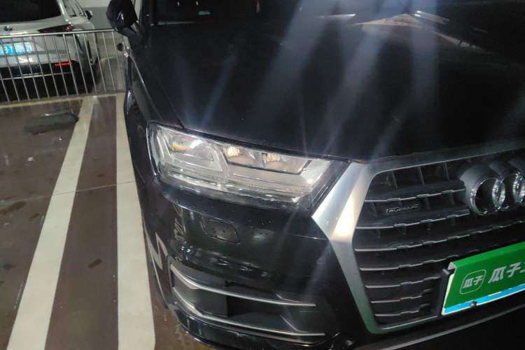 Used Audi Q7 2019 45 TFSI Comfort Model Right Front Headlight
