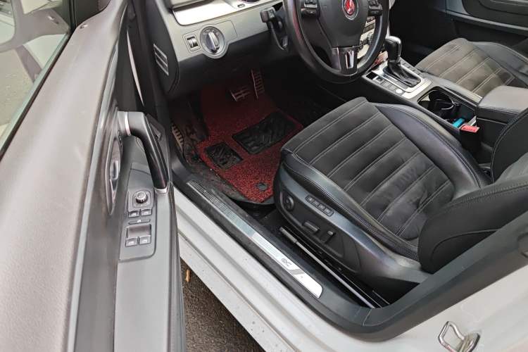 Used Volkswagen FAW-Volkswagen CC 2015 1.8TSI Luxury Model
