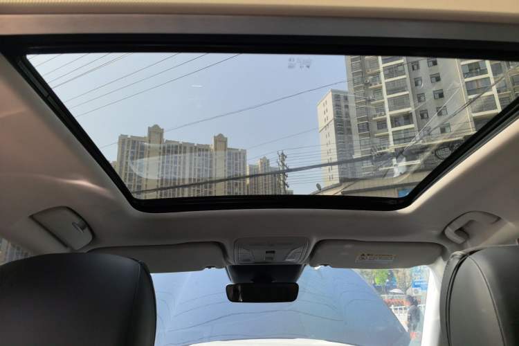 Used Hongqi HS5 2022 Revised Version 2.0T Smart Connect Flagship Edition
