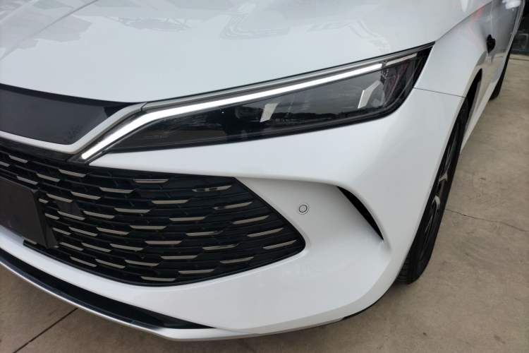 Used BYD Qin L 2025 DM-i Smart Drive 120KM Superior Model Left Front Headlight